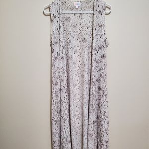 Lularoe black & white star Joy (?)